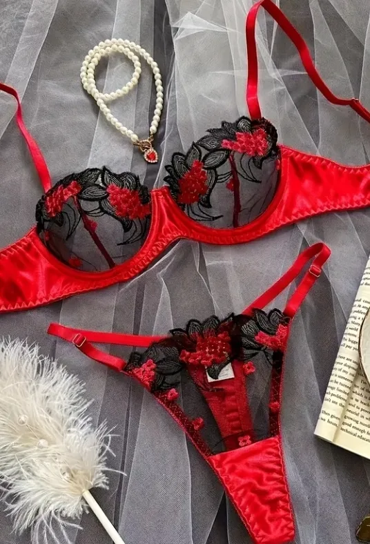 Ensemble Satin Rouge & Noir